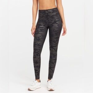 SPANX Faux Leather Camo Leggings M